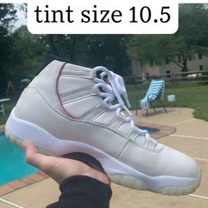 Jordan 11 platinum tint used 9/10 condition